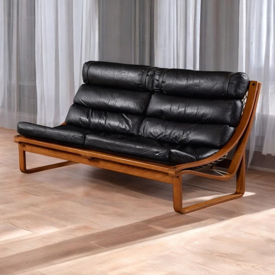 Image 1 of Divano con imbracatura T4 in pelle nera e teak, Fred Lowen per Tessa, anni '70