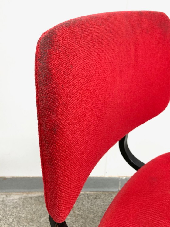 Image 1 of 4 sedie da pranzo Friso Kramer 'Revolt' dal design vintage + tavolo