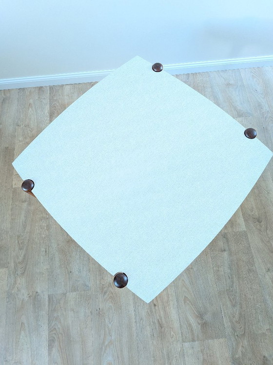 Image 1 of Table basse vintage en teck, style moderne du milieu du siècle (années 1960) – Plateau réversible