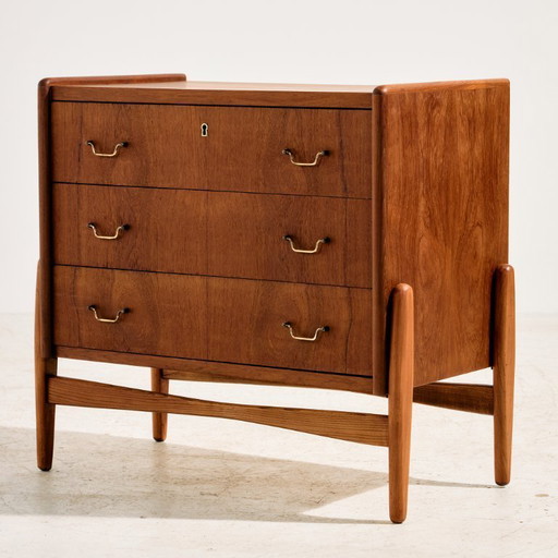 MK11132 Gerestaureerde dressoir van teak en eikenhout
