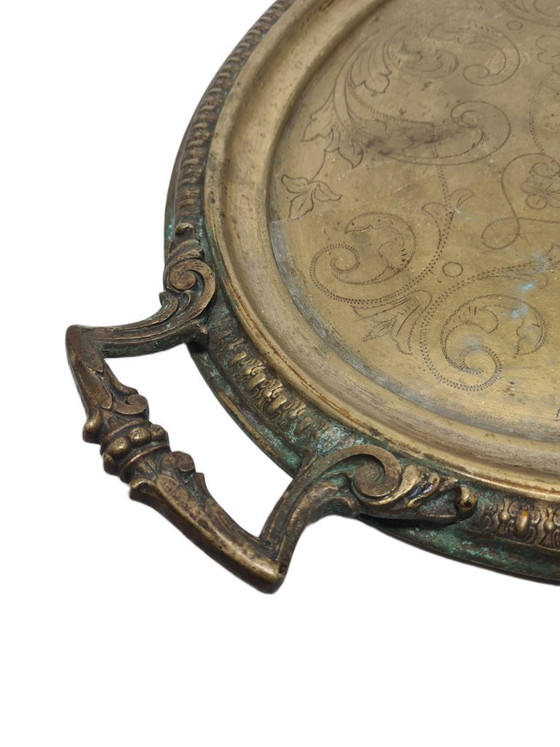 Antieke Poolse ovale dienblad met guillochepatroon van Jarra, jaren 1890. – Tafelaccessoires, Brass (photo 3 of 11)