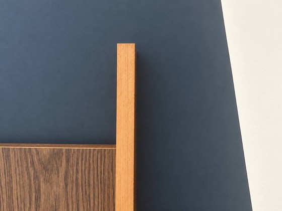 Specchio da terra vintage dalla forma organica con struttura in legno stile Mid-Century – Wood (photo 13 of 13)