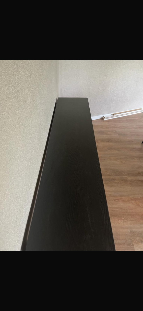 Image 1 of Table d'appoint noire
