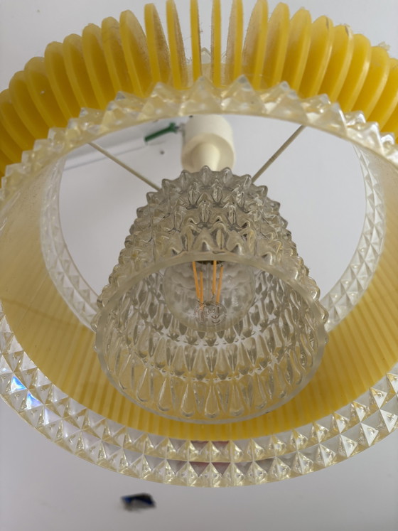 Suspension jaune vintage – Glass, Plastic (photo 3 of 5)