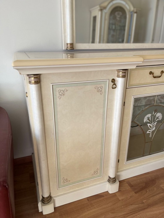 Image 1 of Buffet avec miroir assorti