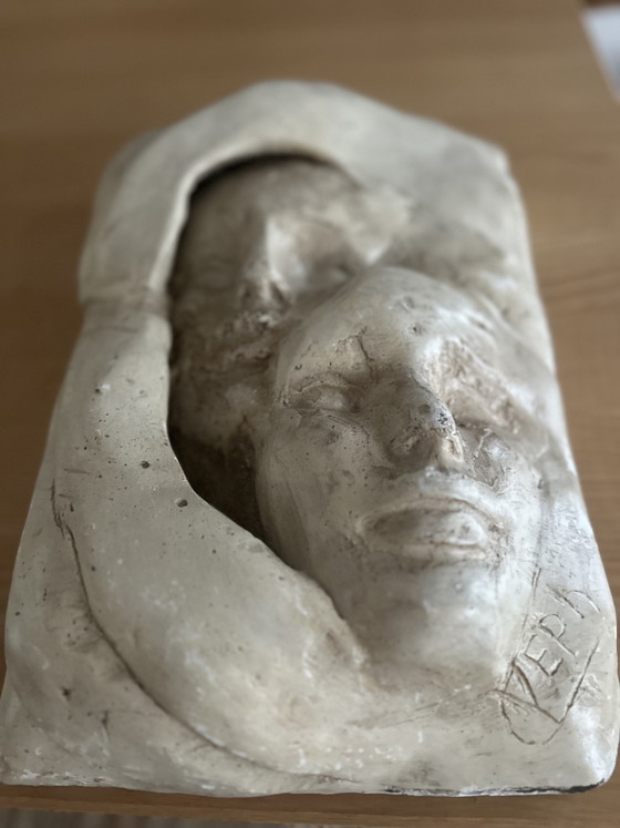 Sculpture « Les Visages » – Stone (photo 2 of 5)