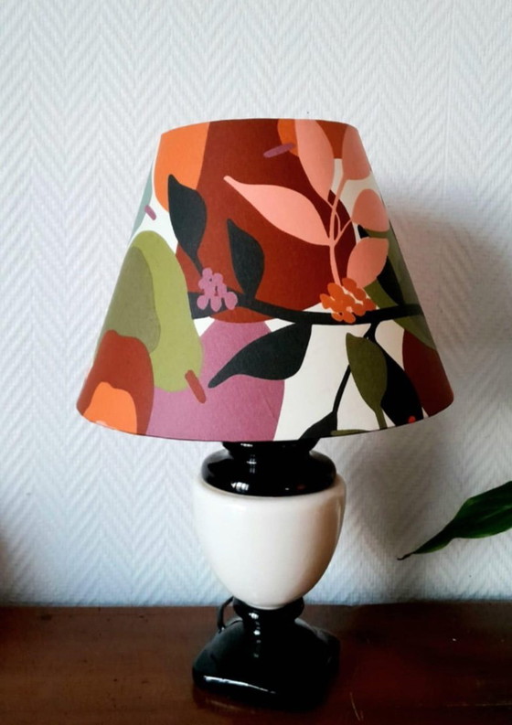 Image 1 of Vintage ceramic lamp and fruit-themed lampshade