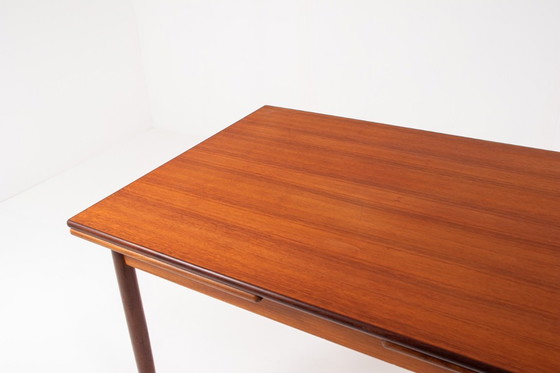 Image 1 of Uitschuifbare eettafel van teakhout in mid-century stijl
