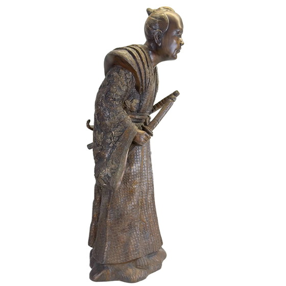 Monumental Estatua Antigua Japonesa de Bronce de un Samurai / Daimyo – Período Meiji (92 cm) – 34.2 kg (photo 3 of 11)