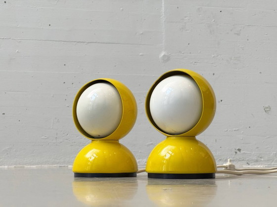 Image 1 of Set di 2 lampade da tavolo gialle Eclisse di Vico Magistretti per Artemide, Italia, anni '60
