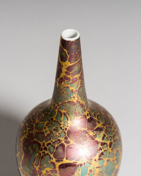 Image 1 of Duo di vasi in porcellana dipinti a mano da Helmut Drexler - Verde lilla intricato con dettagli in oro