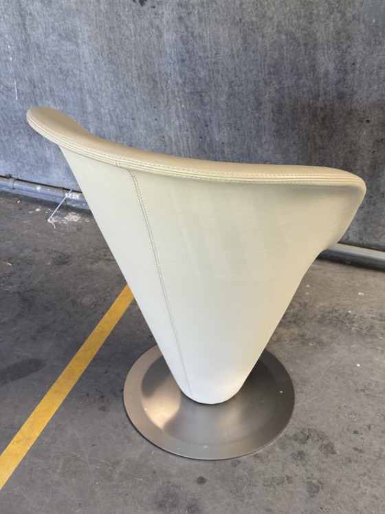 Image 1 of Chaise conique Calla di Dondi pour Bizzari