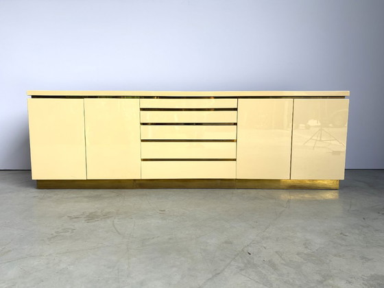Buffet bas en laiton et laque par Jean Claude Mahey, années 1970 – Bois (photo 6 of 8)