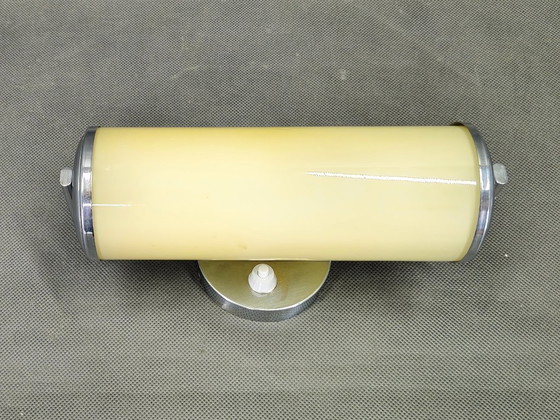 Image 1 of Tsjechische art-deco wandlamp van opaalglas, jaren 1930