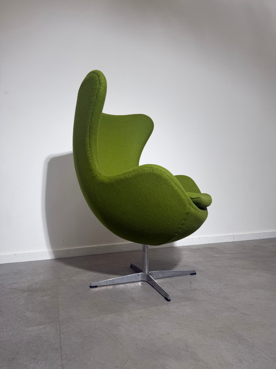 Egg Chair Replica – Newly Upholstered | Swivel Lounge Chair – Adjustable recliner chair (photo 5 of 9)