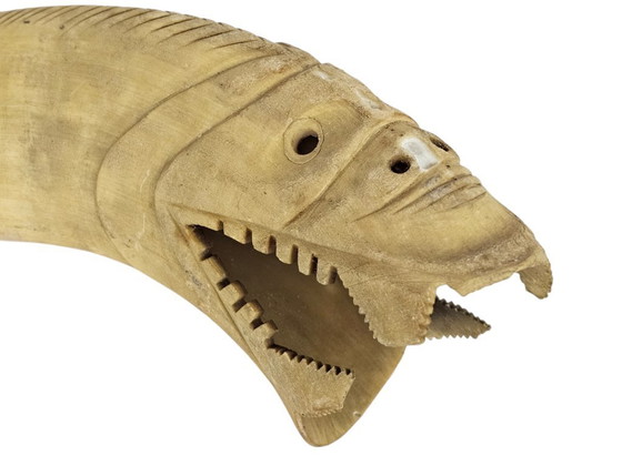 Image 1 of Koehoorn - tafellamp - gestoken - in  de vorm van een vis - 2000