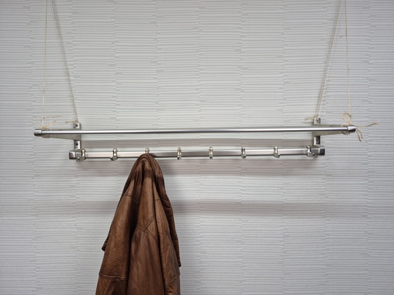 Image 1 of Aluminium Kapstok: Vintage Wandkapstok Met Legplank
