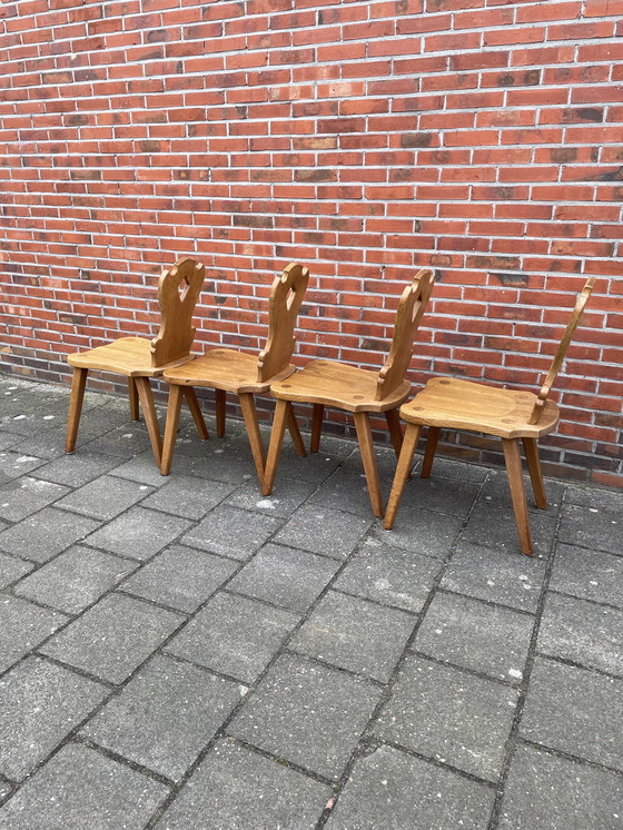 Image 1 of 4 Brutalistiche stoelen