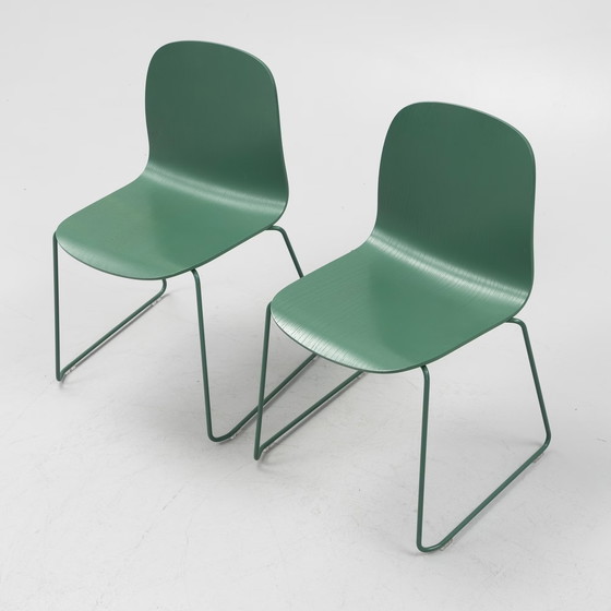 Image 1 of Sedia Muuto Visu, struttura in acciaio, verde scuro