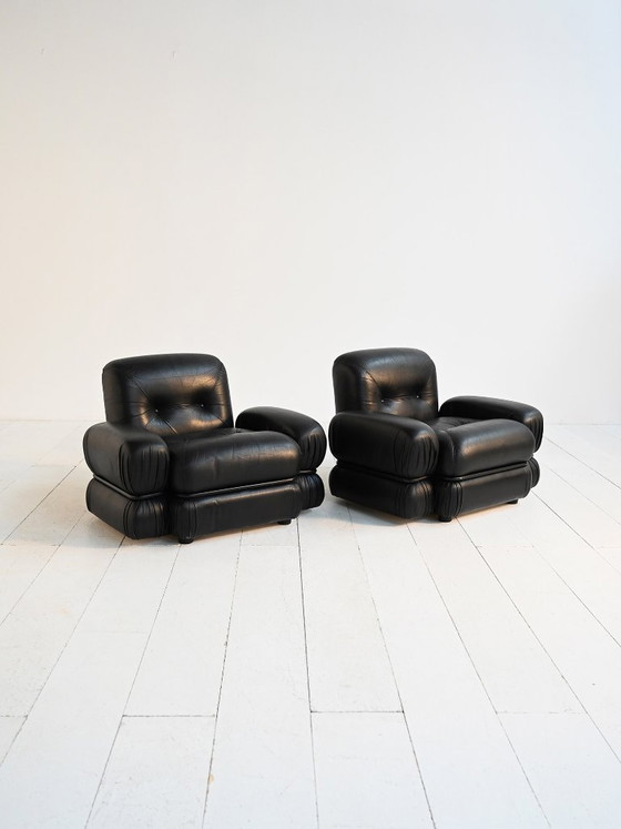 Image 1 of Sillones de cuero negro y acero tubular, década de 1970.