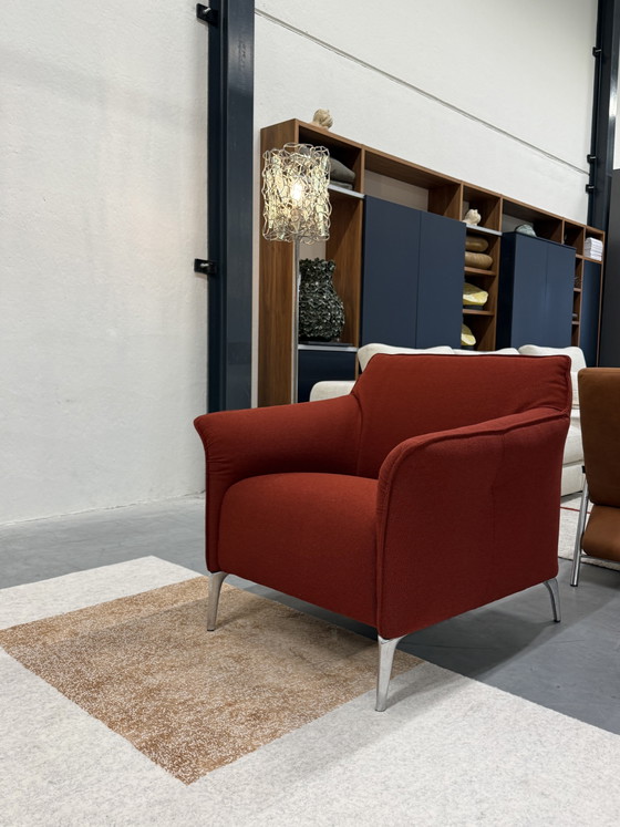 Image 1 of Leolux Mayon armchair red fabric