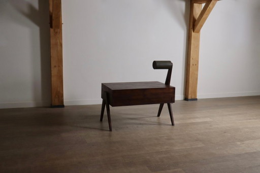 Bureau van Pierre Jeanneret met geïntegreerde lamp, Chandigarh, jaren 1950 – Wood