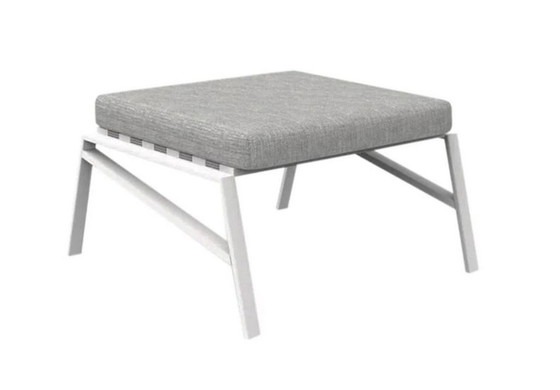 Image 1 of Conjunto de estilo rústico de 2 sillones + 2 pufs de Talenti