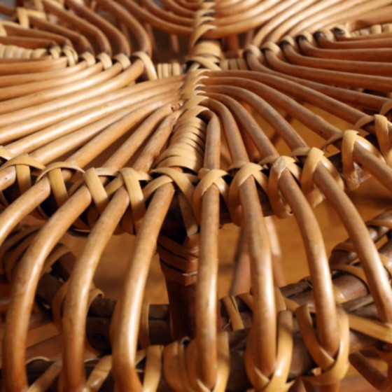 Image 1 of ❤️Vintage rotan krukje, cultureel meubilair uit de DDR, midden van de 20e eeuw