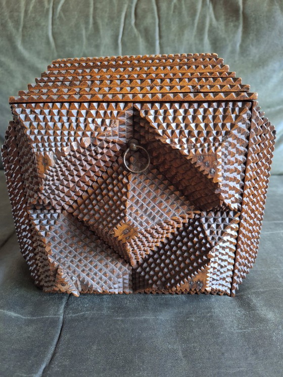 Image 1 of Scatola di legno Tramp Art