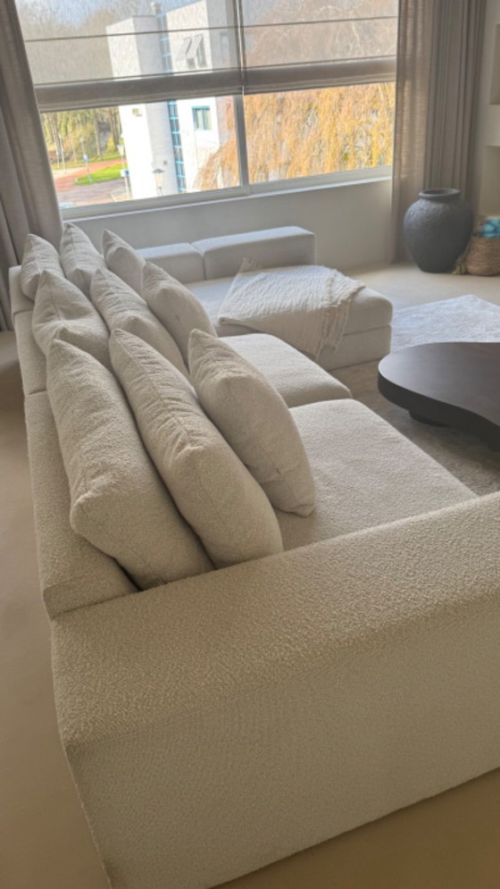 Image 1 of Divano Richmond in bouclé color bianco sporco con zona relax – elegante e spazioso