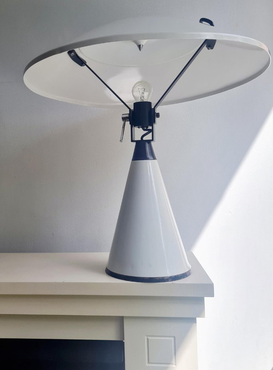 Image 1 of Vintage Elio Martinelli radar tafellamp, Italiaans design uit het ruimtetijdperk.