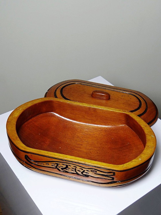 Vintage doos van exotisch monoxylhout, volkskunst, krokodillendecor – Decoratieve objecten, Wood (photo 7 of 13)