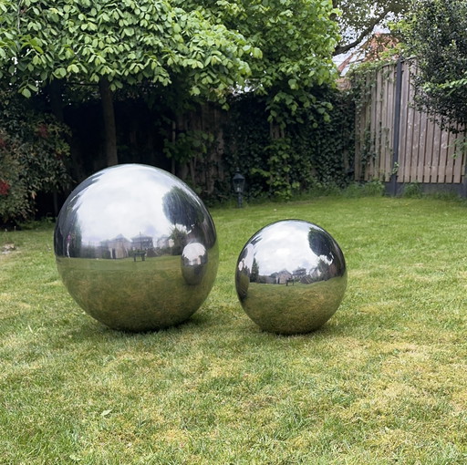 Set Of 2 Large Witch Balls (Silver)