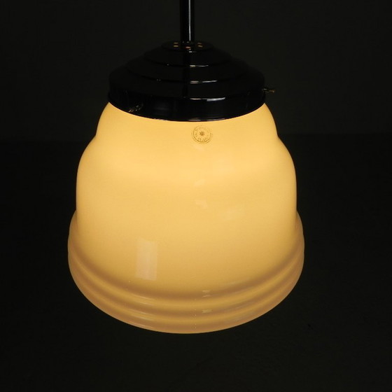 Image 1 of Art Deco hanglamp met opaline kap, Val St Lambert, jaren 30