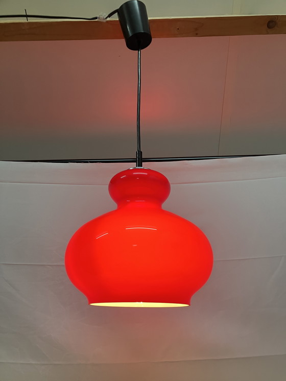 Image 1 of Lampada a sospensione vintage in vetro rosso ciliegia Peill & Putzler, anni '60