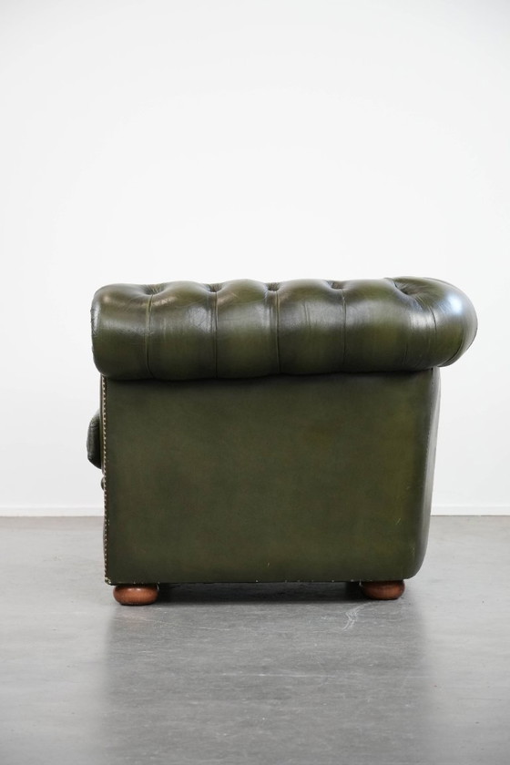 Image 1 of Sillón club Chesterfield de piel de vaca verde de estilo inglés