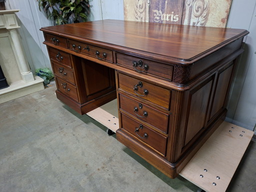 Classic Teak double-sided writing desk partner desk dimensions: 161x90m and 79cm high.