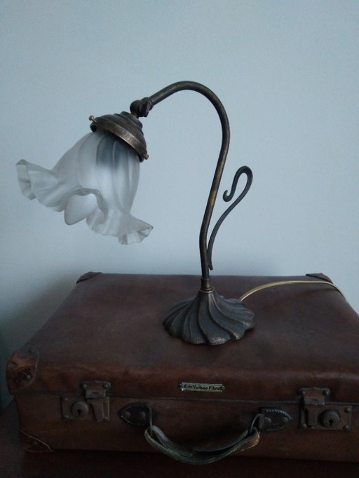 Art Nouveau style table lamp