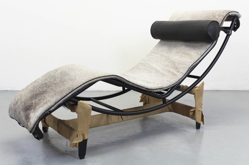 Lc4 Le Corbusier, Cassina, Charlotte Perriand lederen stoelstoelen