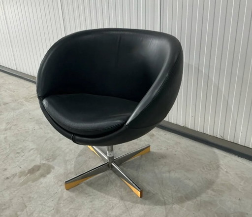 Planet armchair designed by Sven Ivar Dysthe – fauteuils, Leather (photo 2 of 5)