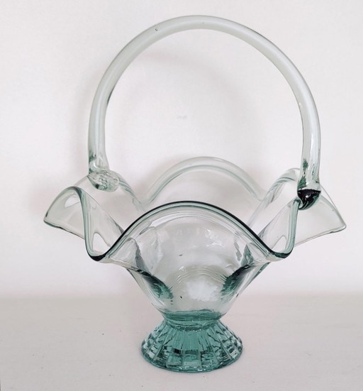 Magnifique panier antique en verre fait à la main