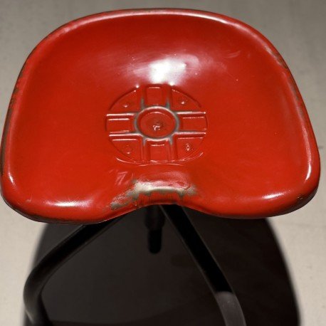 Image 1 of Sturdy Legs cleaver stool with tractor seat (red)