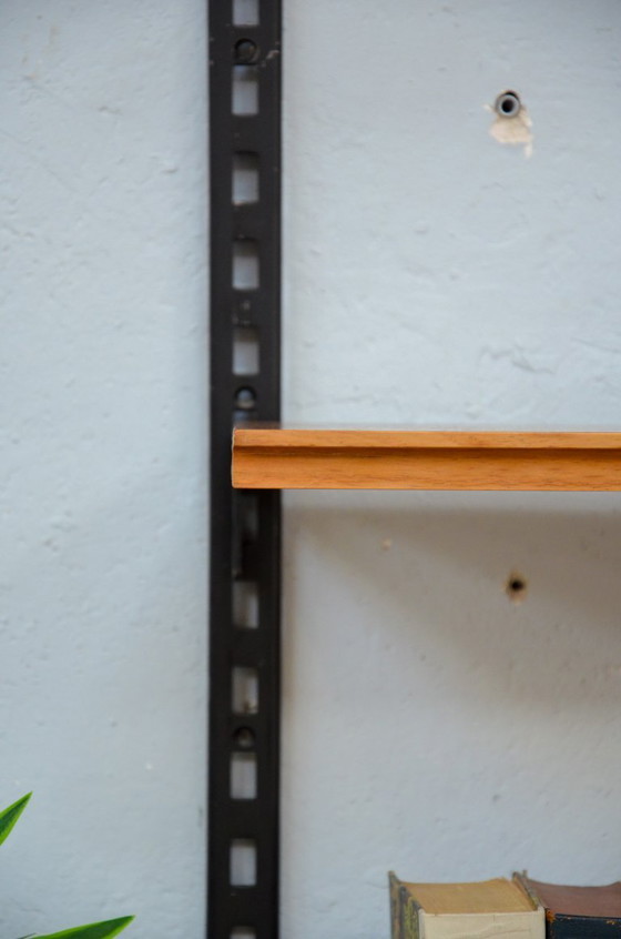 Image 1 of Vintage walnotenhouten wandplank, String shelf, midden 20e eeuw, jaren 60/70