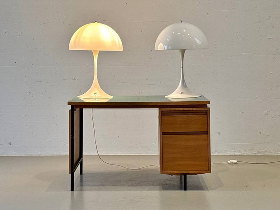 Image 1 of Ensemble de 2 grandes lampes de table Panthella, première série de Verner Panton pour Louis Poulsen, années 1970