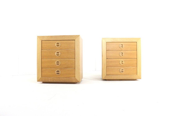 Image 1 of Ensemble de 2 tables de chevet en chêne vintage