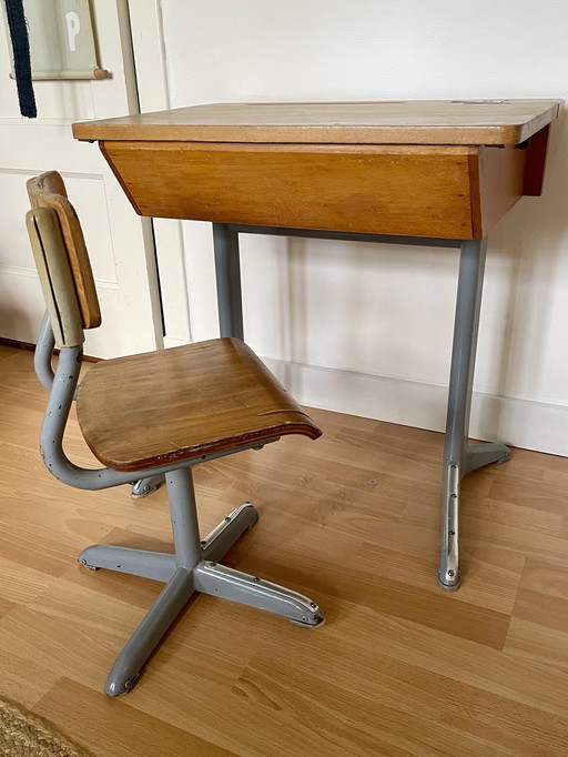 Scrivania/piccola scrivania vintage per bambini con sedia