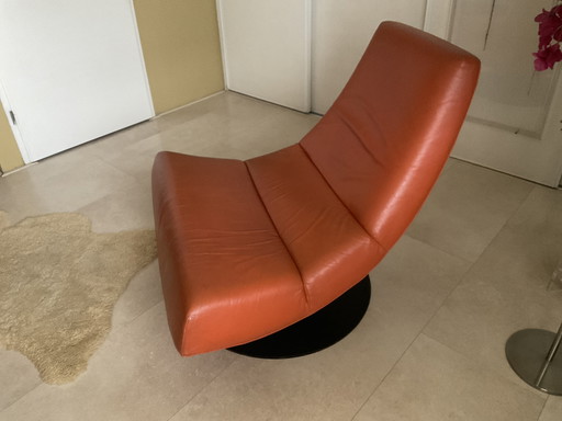 Label fauteuil van ontwerper Gerard van Berg
