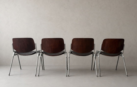 Image 1 of 4 vintage Castelli stoelen, bruin hout, prachtig patina