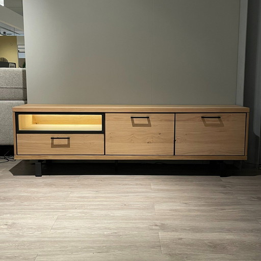 Porta TV Henders & Hazel Ridgefield