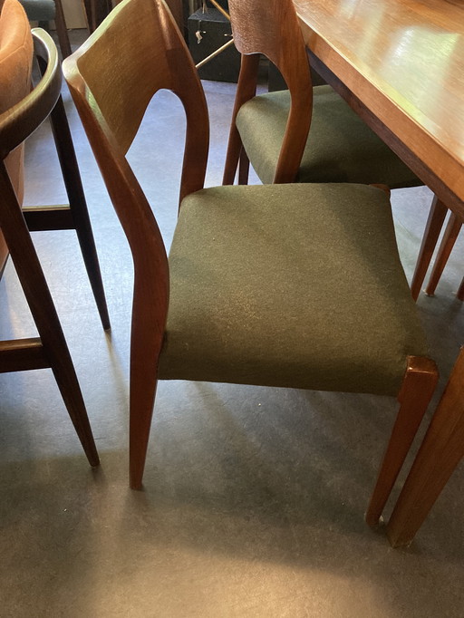 4 Moller dining chairs